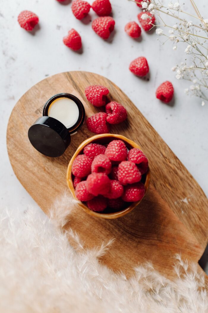 2024/01/1000018421-scaled.jpg Balsam do ust z olejem z pestek malin